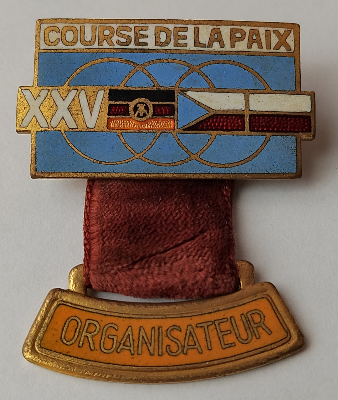 1972 Course de la Paix (Peace Race) Organizing Committee Badge
